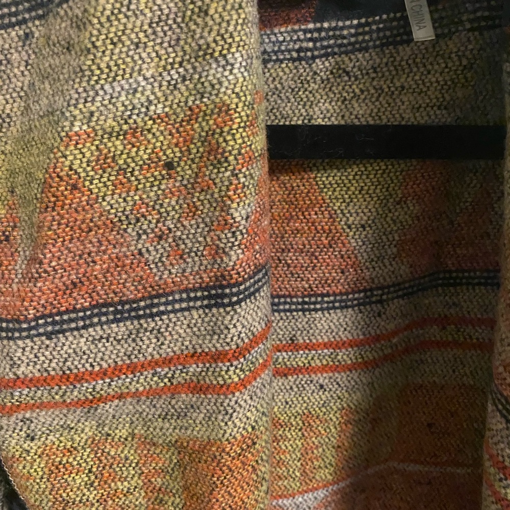Entro Multicolor Patterned Vest - Picture 5 of 6